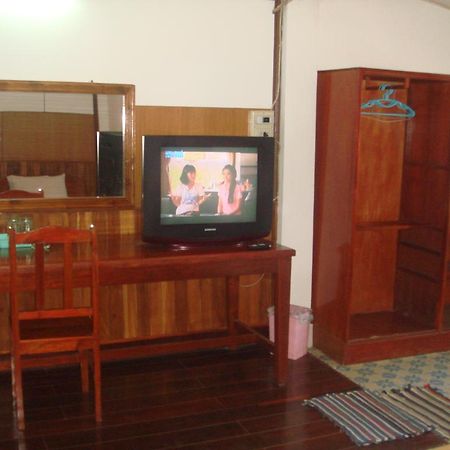 Champa Hotel Pakse Exterior photo