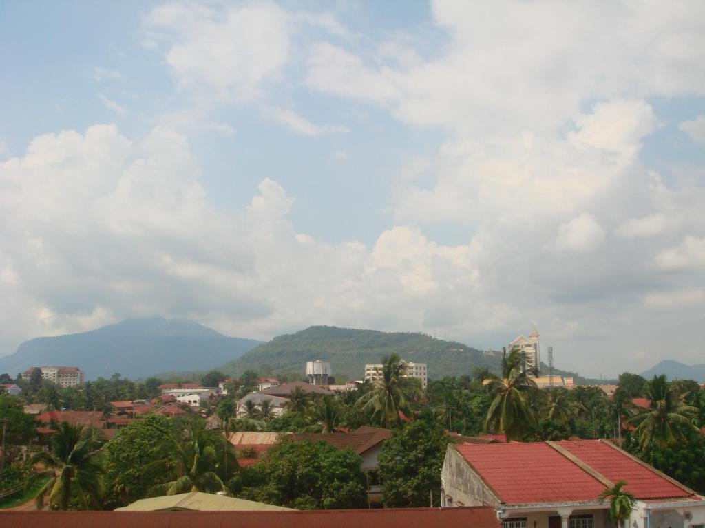 Champa Hotel Pakse Exterior photo