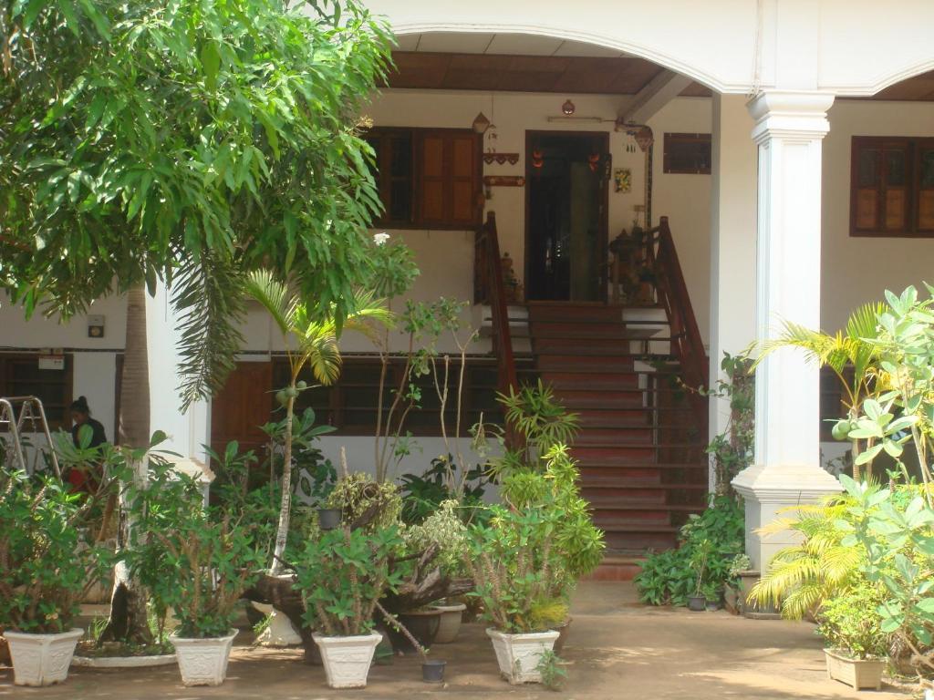 Champa Hotel Pakse Exterior photo