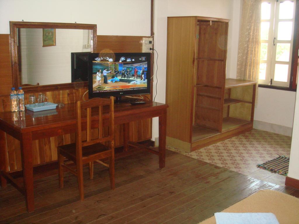 Champa Hotel Pakse Exterior photo