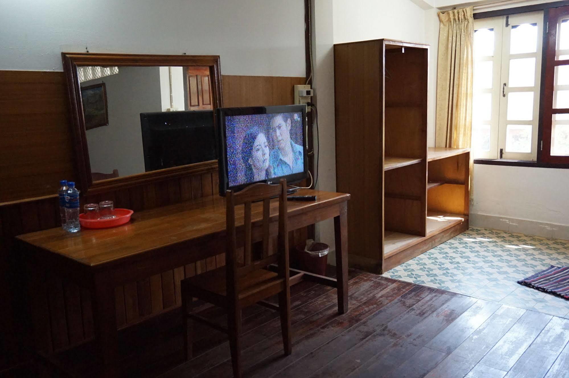 Champa Hotel Pakse Exterior photo