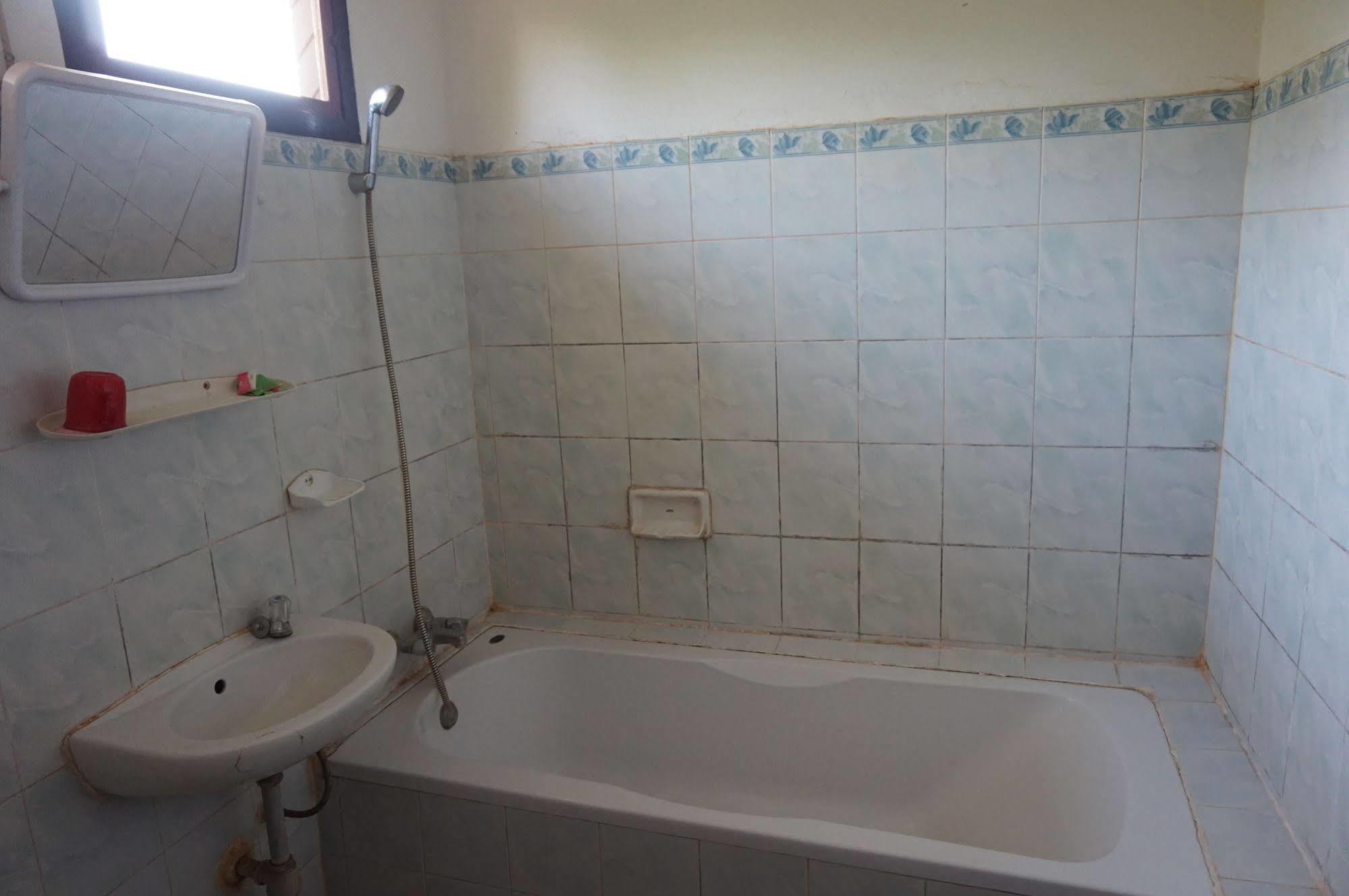 Champa Hotel Pakse Room photo