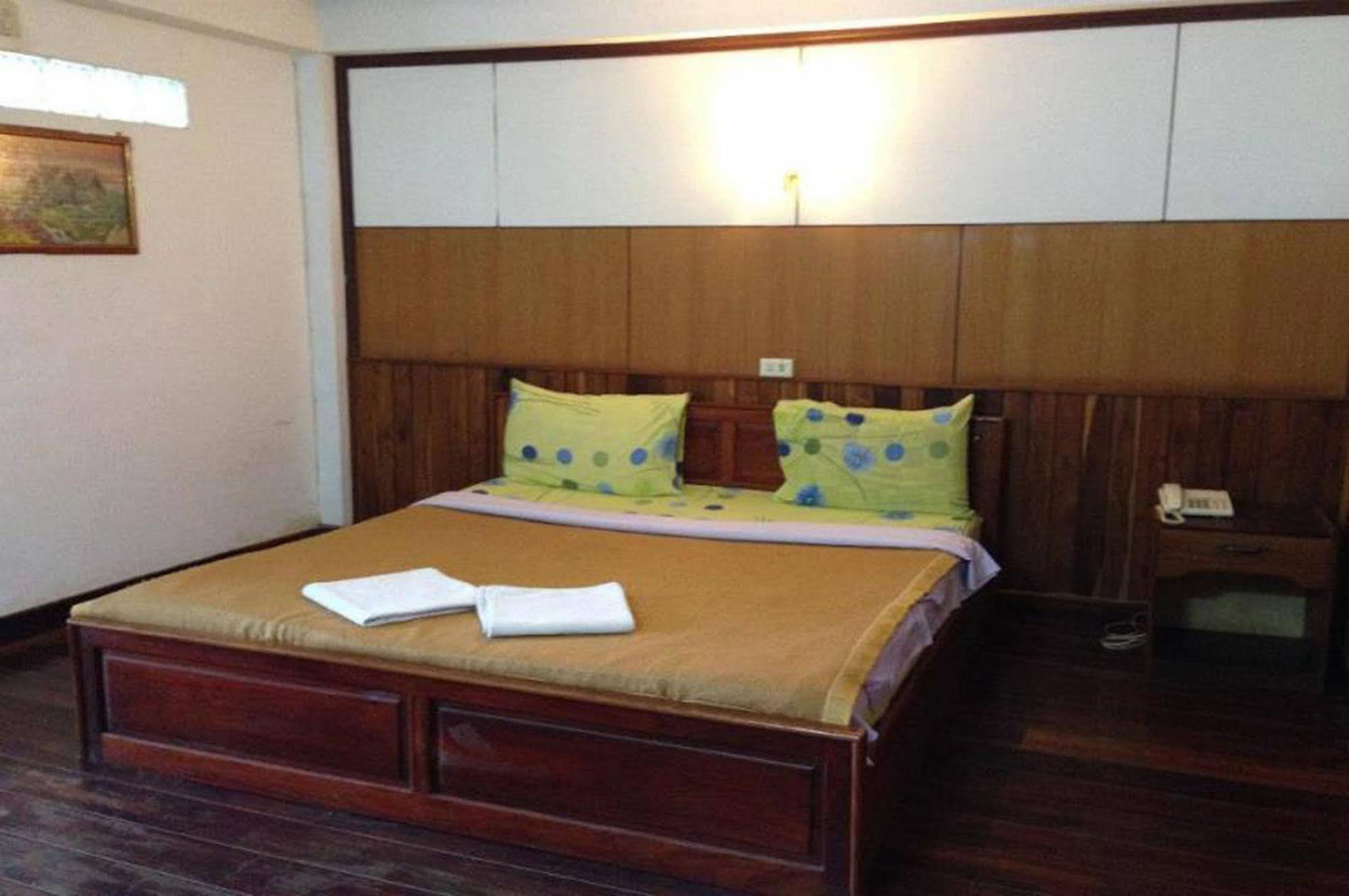 Champa Hotel Pakse Exterior photo